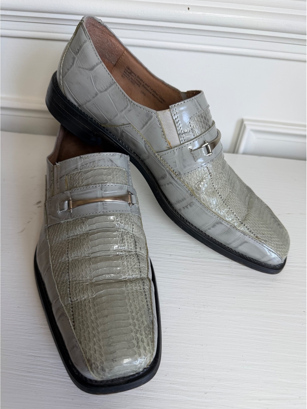 Stacy Adams Men's Gray Genuine Snake and Leather Dress Loafers. Size 10